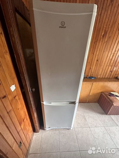 Холодильник б/у