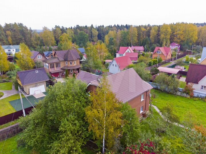 Дом 319 м² на участке 14 сот.