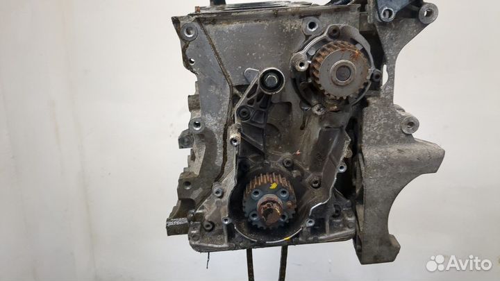 Блок цилиндров Volkswagen Touran BLX