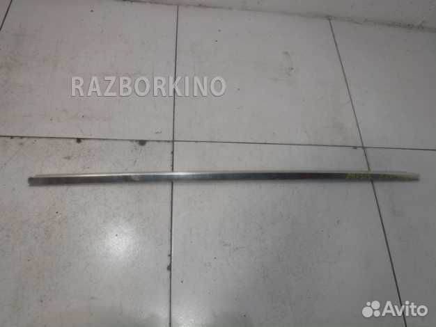 Молдинг двери задней левой