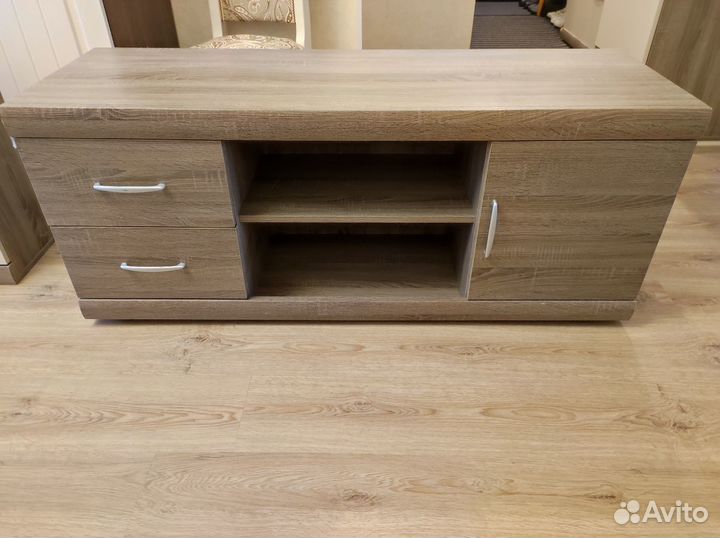 Тумба под телевизор