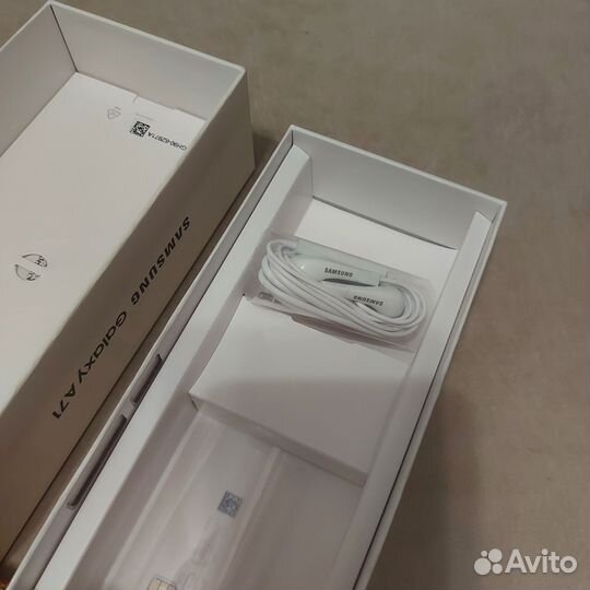 Наушники Samsung оригинал новые