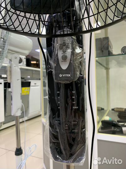 Напольный вентилятор vitek VT-1948, черный