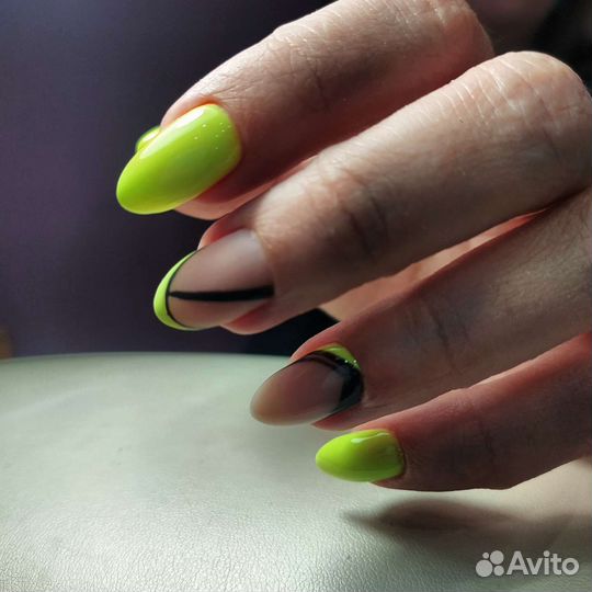 Маникюр и педикюр