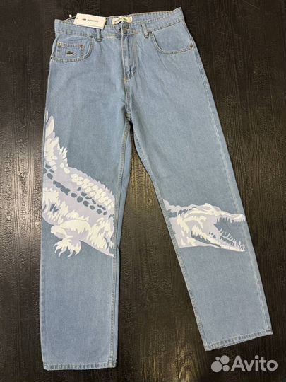 Джинсы широкие Lacoste