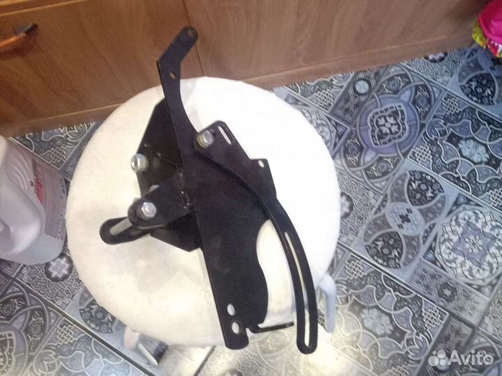 Кронштейн переноса генератора на Ниву