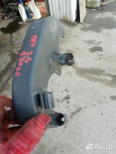 Кожух шкива помпы мазда мпв 2.5