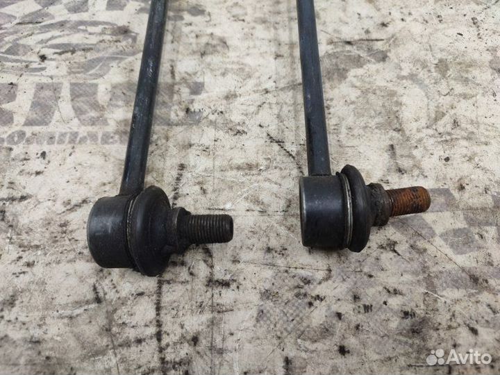 Стойка стабилизатора передняя Toyota Prius NHW20