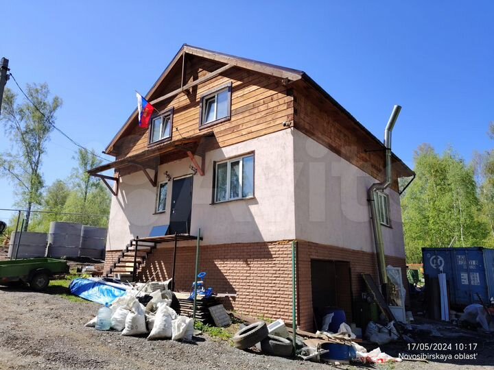 Коттедж 268,2 м² на участке 9,2 сот.