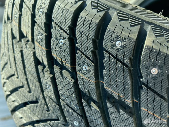 Sonix Winter Xpro Studs 69 245/40 R20 139T