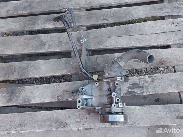 Термостат с помпой Хонда CR-V 2