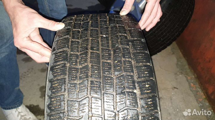 Goodyear UltraGrip Ice Navi Zea 205/55 R16