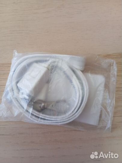 Ланьярд с зарядныи кабелем 3в1