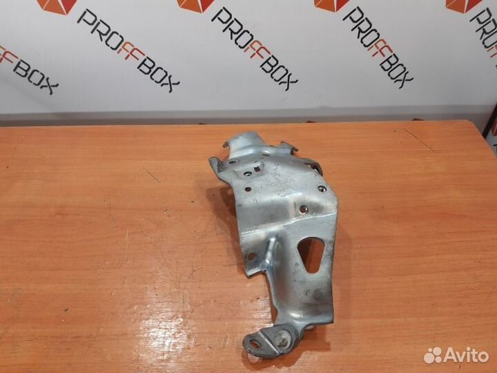 Кронштейн Mercedes Gls X166 M157 5.5 I 2014