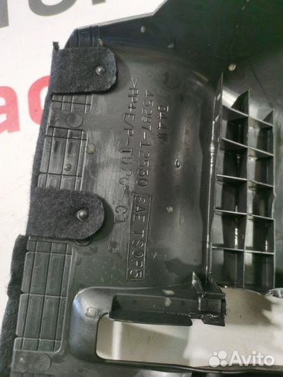 Кожух рулевой колонки Toyota Corolla 150 (1zrfe)