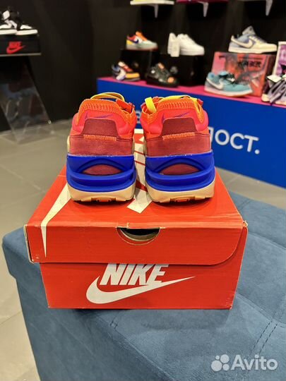 Кроссовки Nike Waffle One SE red