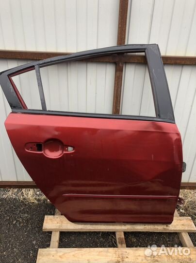 Mazda 3 bk задняя правая дверь седан