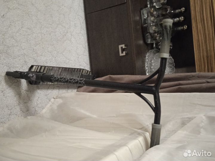 Трюковой самокат triton