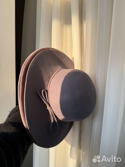 Серая женская фетровая шляпа