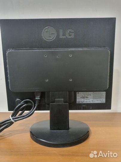 Монитор LG flatron L1752HQ