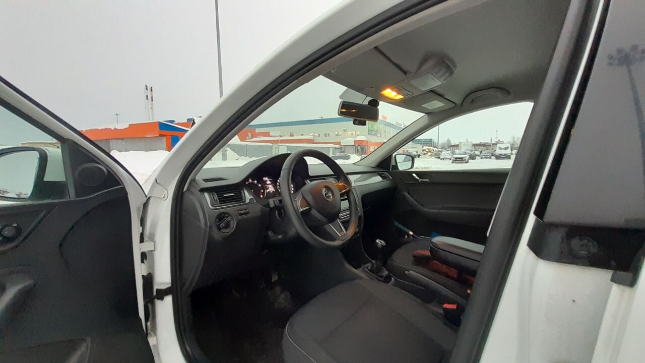 Skoda Rapid: фото владельца
