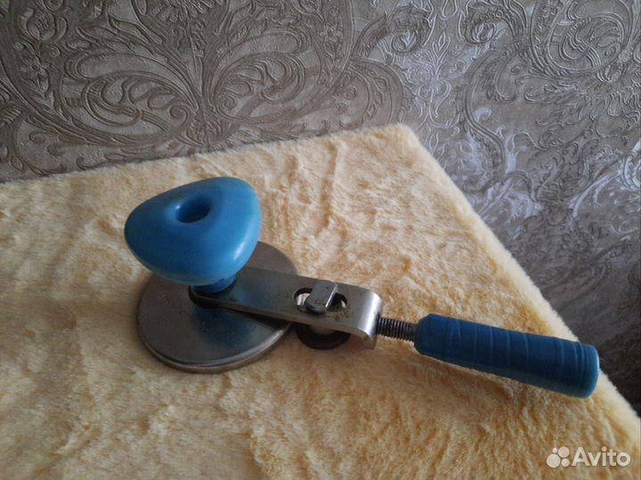 Закаточная машинка для банок