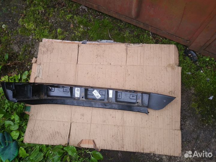 Расширитель переднего правого крыла Mercedes W463