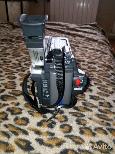 Видео камера samsung VP-W60 pal