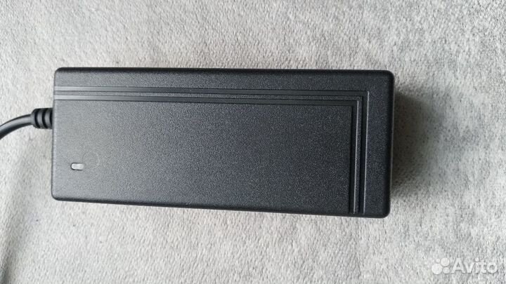 Блок питания 12в и 5в 2.5A. адаптер