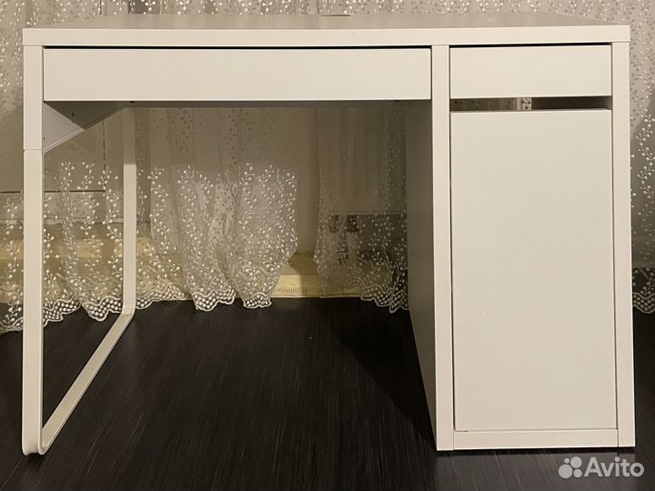 Стол икея Мике (IKEA micke)