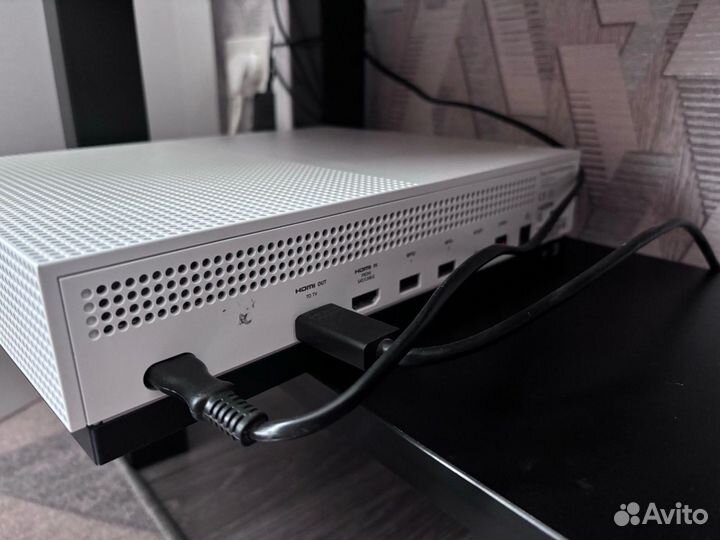 Xbox One S all digital на 1 тб