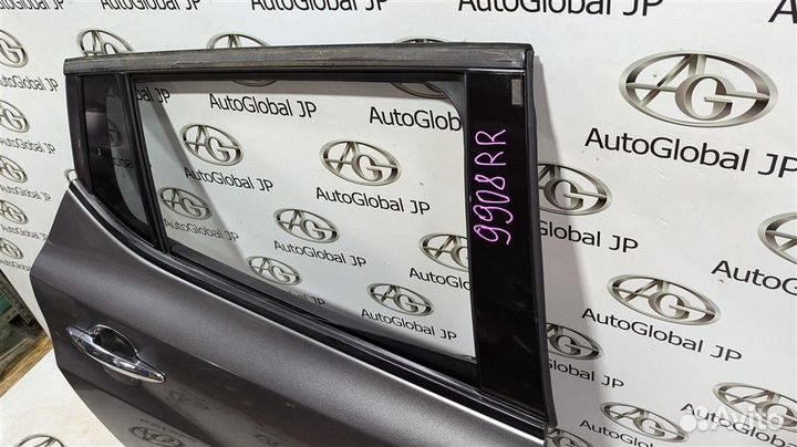 Дверь задняя правая Nissan Leaf