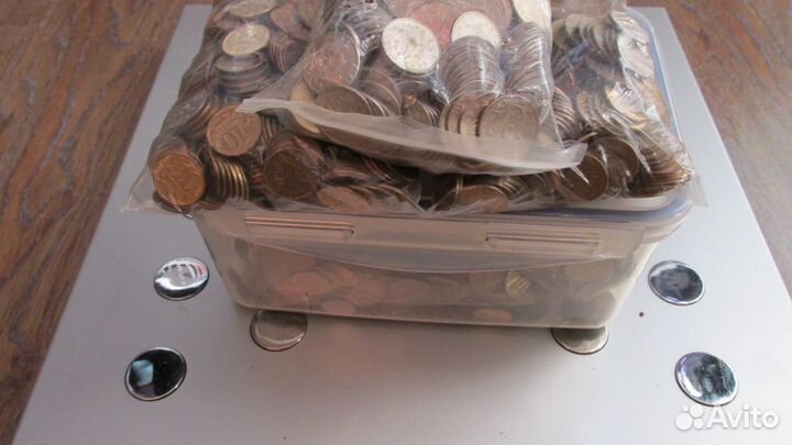Монеты 1,5,10 копеек общим весом 7.4 кг