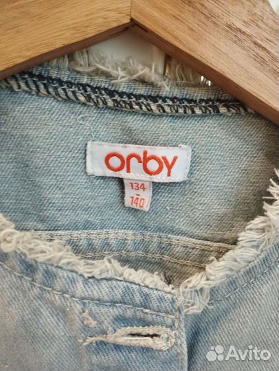 Джинсовая жилетка