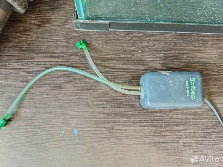 Продаётся аквариум для рыбок. Цена 2500