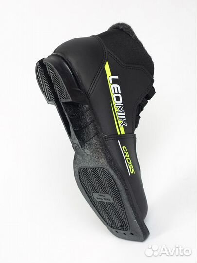 Ботинки лыжные размер 39, крепление NN75 мм