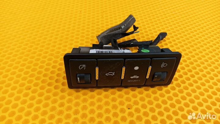 Кнопка багажник корректора фар Geely emgrand EC7