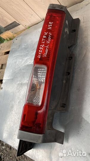 Фонарь задний левый от Opel Vivaro с 2006-2014