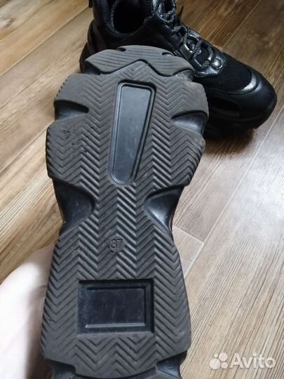 Кроссовки для девочки