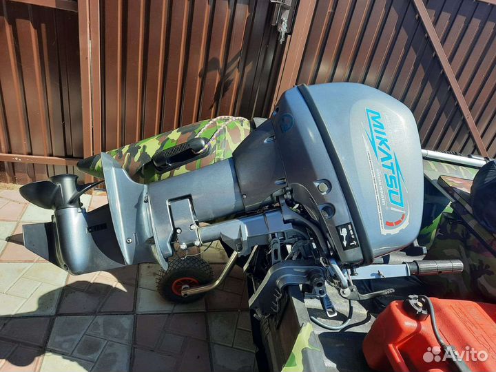 Лодка нднд с мотором 9.9