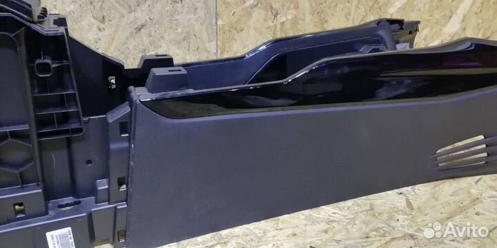 Консоль салона (центральная часть) Peugeot 2008