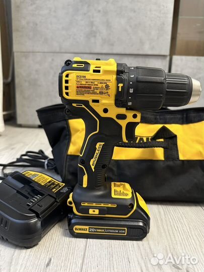 Dewalt шуруповерт 709 комплект