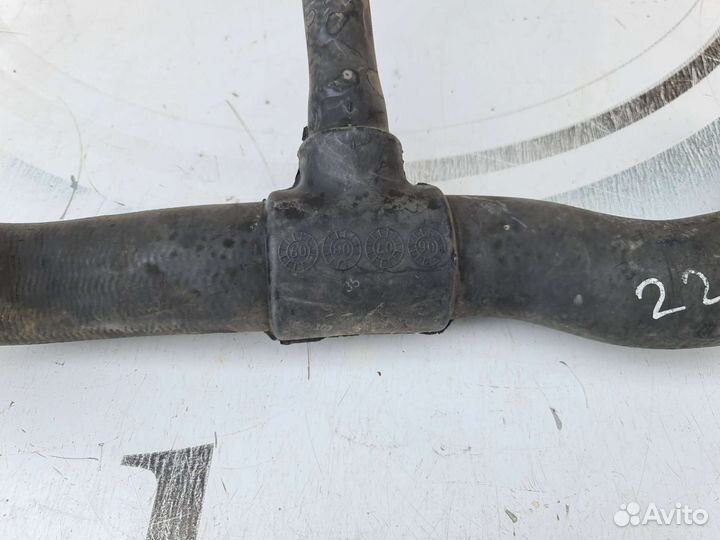 Патрубок радиатора Mercedes W221 M273