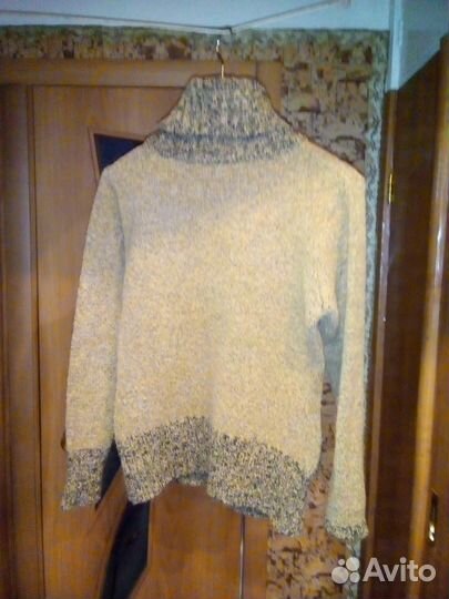 Свитерок девичий