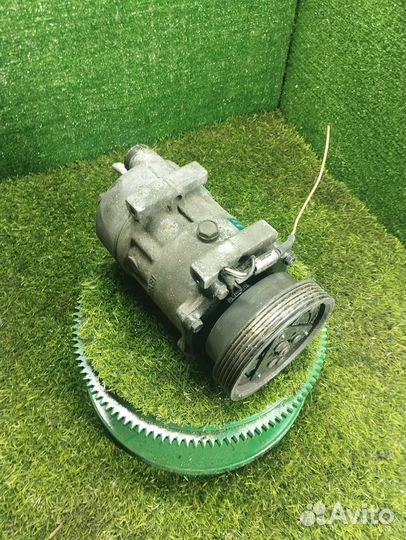Компрессор кондиционера Renault Laguna