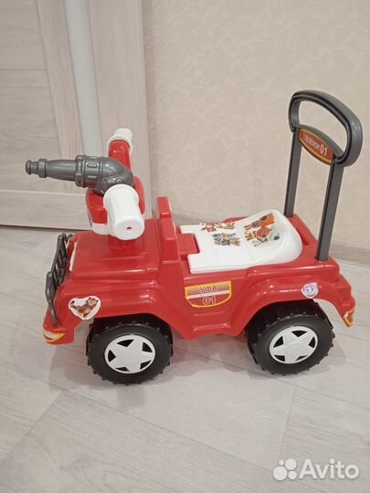 Машинка-каталка