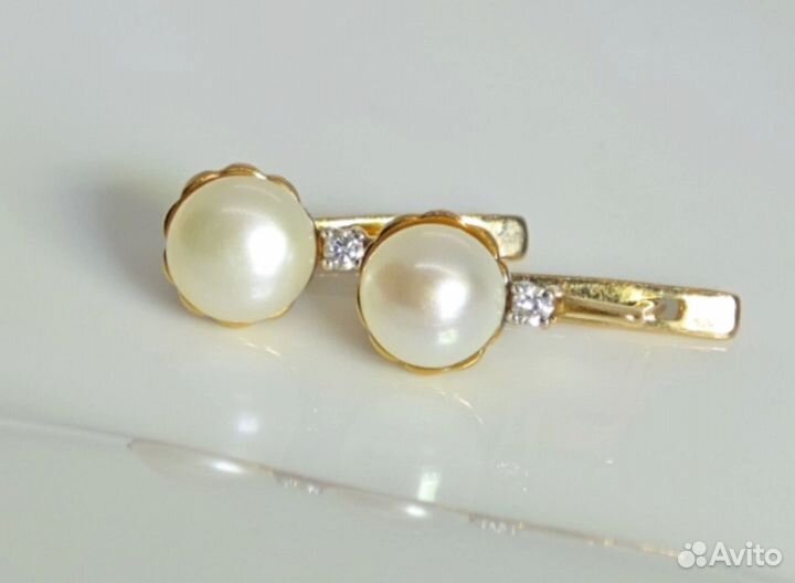 Золотые серьги с бриллиантами и жемчугом 585