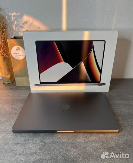 Macbook pro 16 m1 16gb 512gb