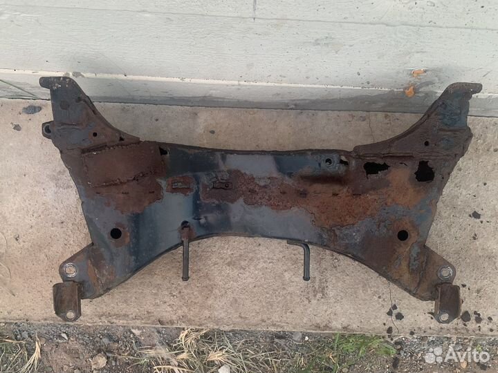 Подрамник lancer 9