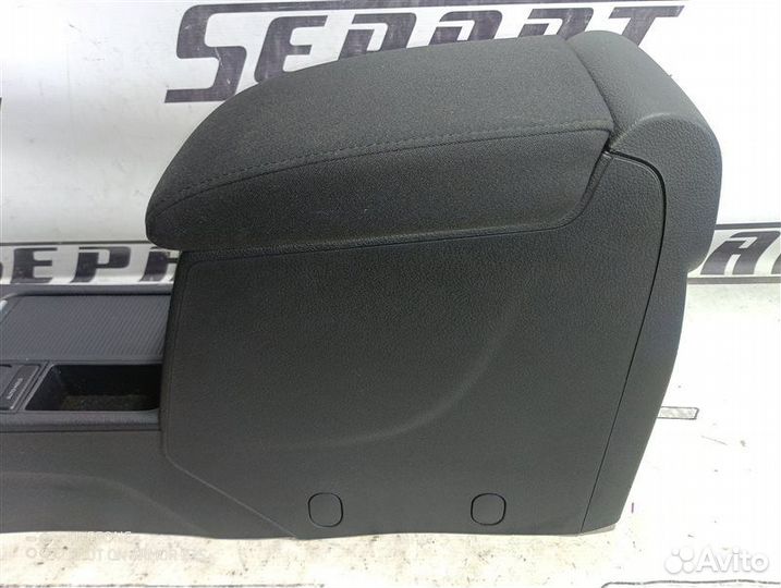 Консоль центральная Volkswagen Tiguan 5N 2.0 cawa